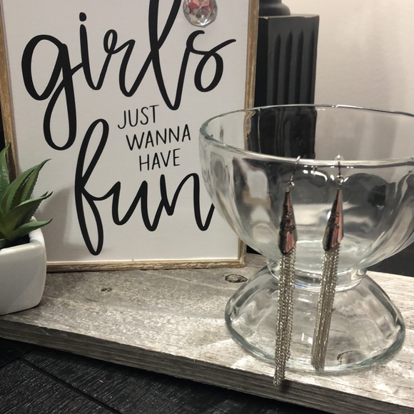 NWT Katheryn Kent Silver Tone Drop Earrings! - Picture 4 of 5